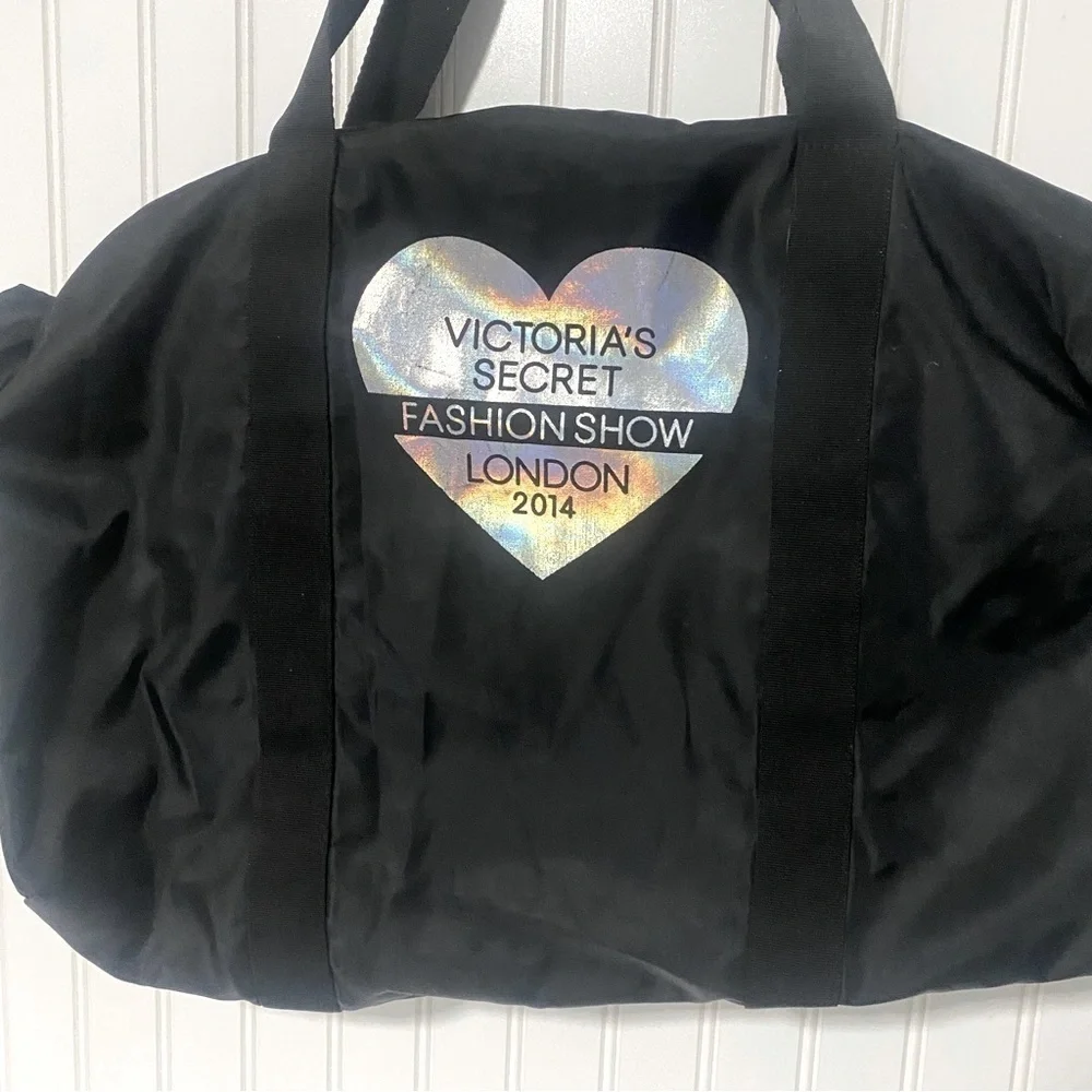 VINTAGE VICTORIA'S SECRET FASHION SHOW LONDON 2014 TOTE WEEKENDER BAG!
